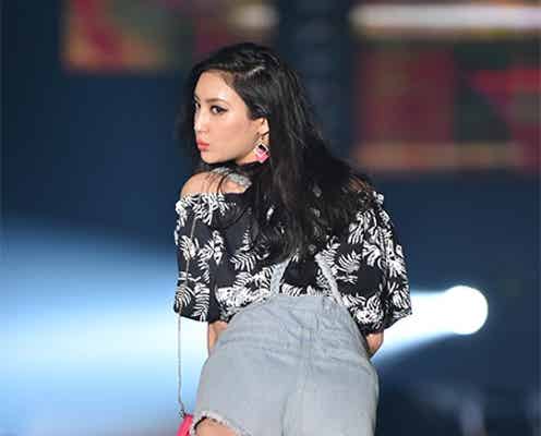 悩殺“菜々緒ポーズ”生披露 SEXYヒップ&美脚に3万4千人釘付け