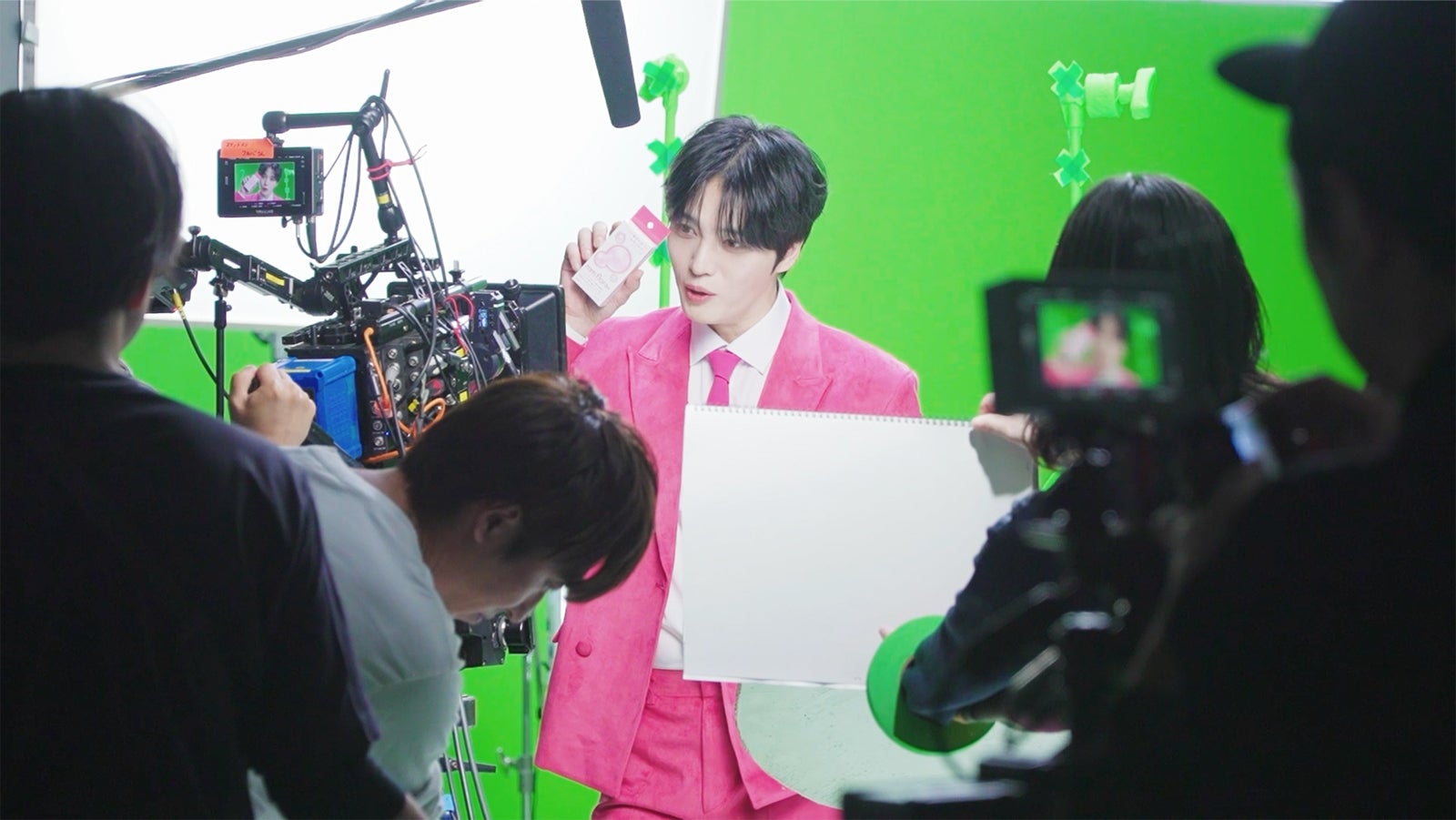 ジェジュン／新TVCM「ちゃっかりオーラル美容」篇メイキングより（提供写真）