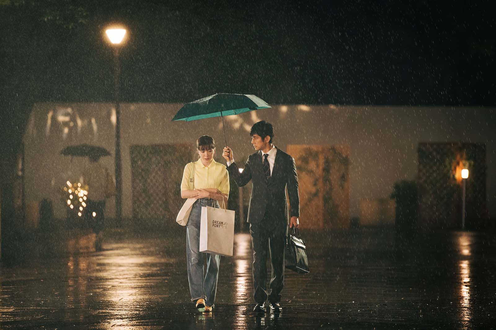 永野芽郁、西島秀俊／「ユニコーンに乗って」第2話より（C）TBSスパークル／TBS　撮影：加藤春日