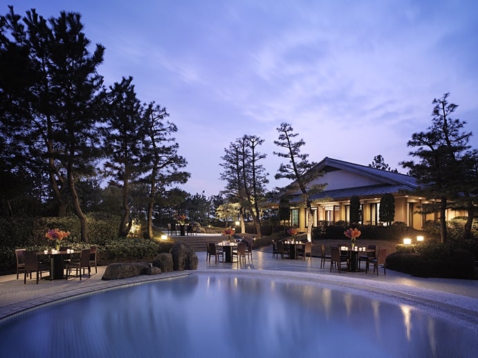 ハワイアン・ガーデンプール／画像提供：ヒルトン東京ベイ