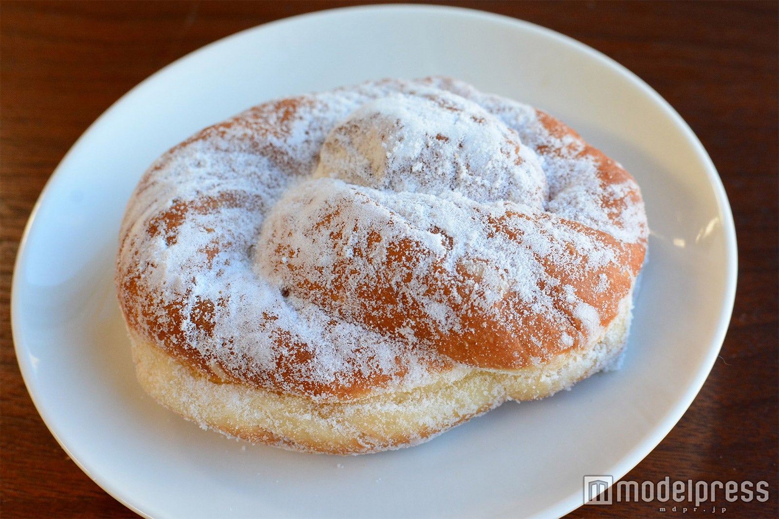 「ツイストドーナツ（メープル風味）」110円（税込）（C）モデルプレス（商品提供：セブン-イレブン）