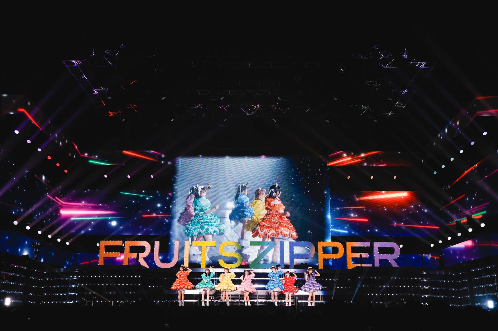 「FRUITS ZIPPER 3rd ANNIVERSARY 超めでたいライブ -さん-」より／PHOTO：ヨシモリユウナ、森好弘、高田梓