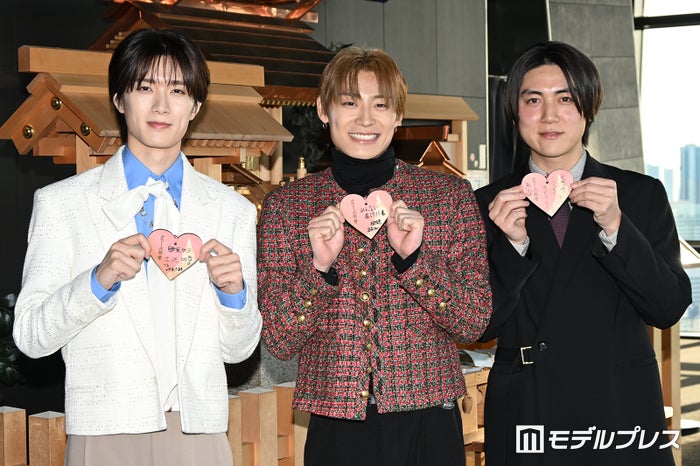 M!LK山中柔太朗＆超特急・高松アロハ、東京タワーでヒット祈願 絵馬に書いた願い事は？【純愛上等！】