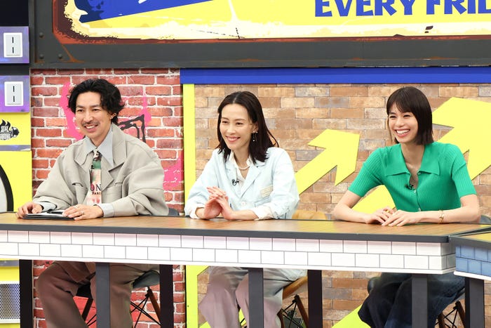 TAKAHIRO、木村佳乃、佐藤晴美(C)TBS