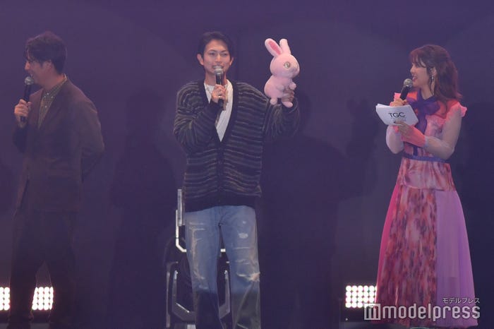 綱啓永(C)モデルプレス