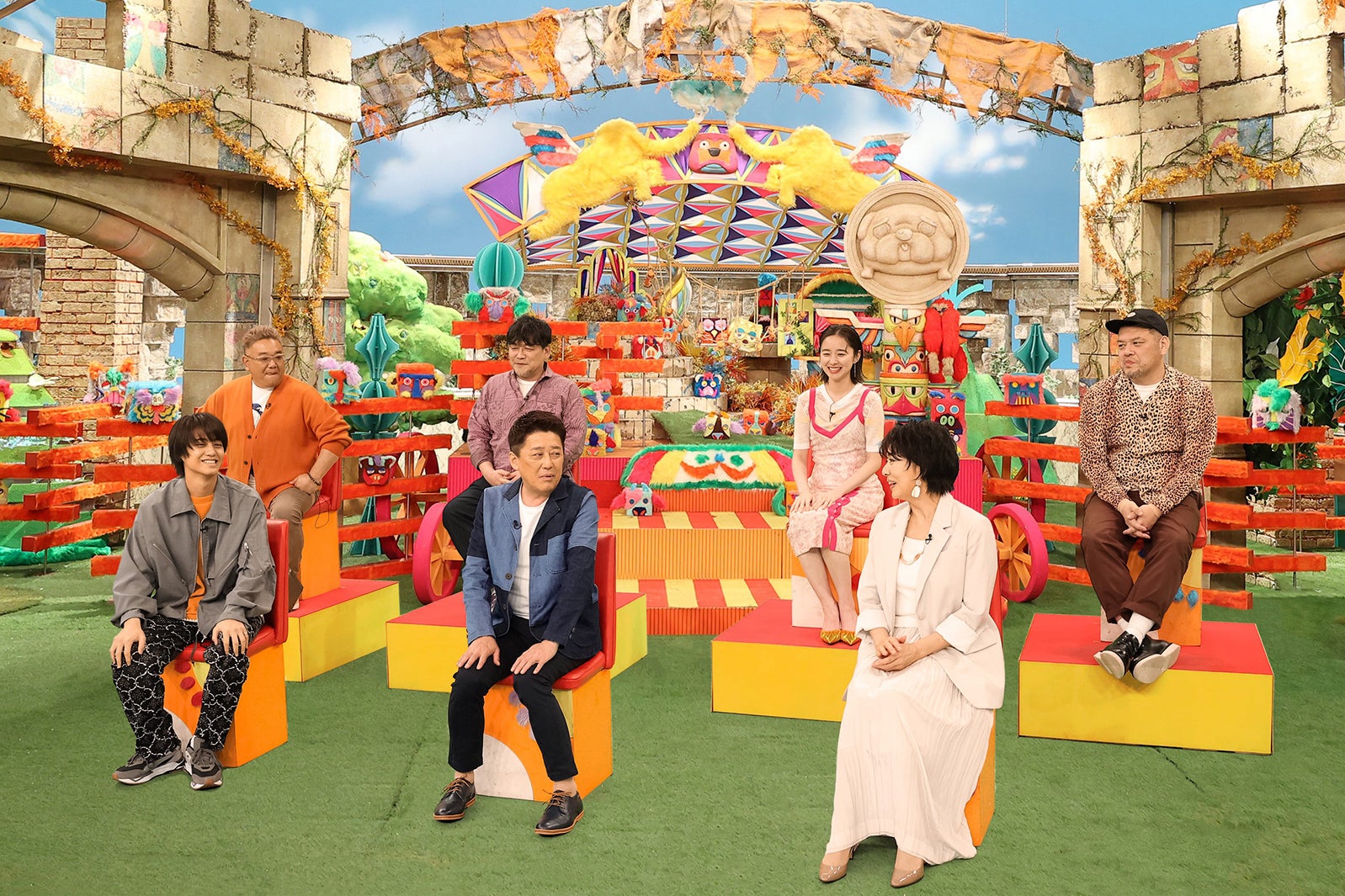 （上段左から）伊達みきお、富澤たけし、堀田真由、くっきー！（下段左から）高橋海人、坂上忍、片平なぎさ（C）フジテレビ