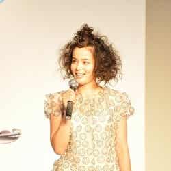 所属事務所の研音との契約を終了を発表した加藤ローサ