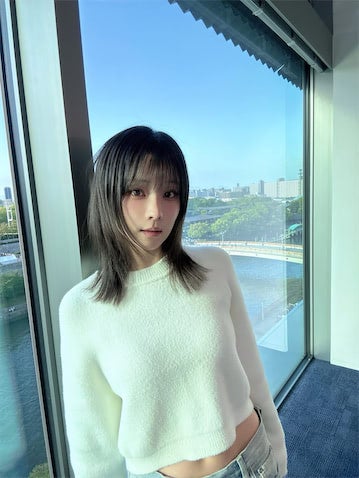「全部が可愛すぎる」重盛さと美、ミディアムヘアにイメチェン！ほっそりウエストもチラリ