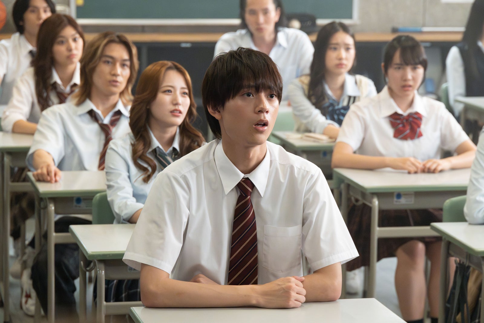 水沢林太郎「ビリオン×スクール」第10話より（C）フジテレビ