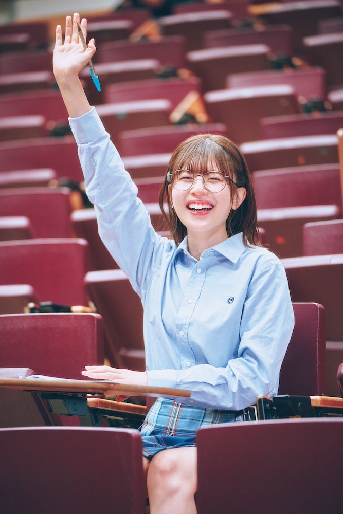 松田好花お気に入りカット／松田好花 1st写真集「振り向いて」／撮影：岡本武志／講談社