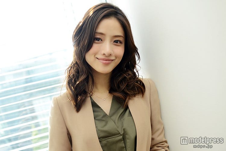 石原さとみ 可愛さの秘密を大解剖 月9 5 9 ファッション メイクのポイントを本人が伝授 モデルプレスインタビュー モデルプレス 石原さとみ 可愛さの秘密を大解剖 月9 5 9 ファッション メイクのポイントを本人が伝授 モデルプレスインタビュー モデルプレス