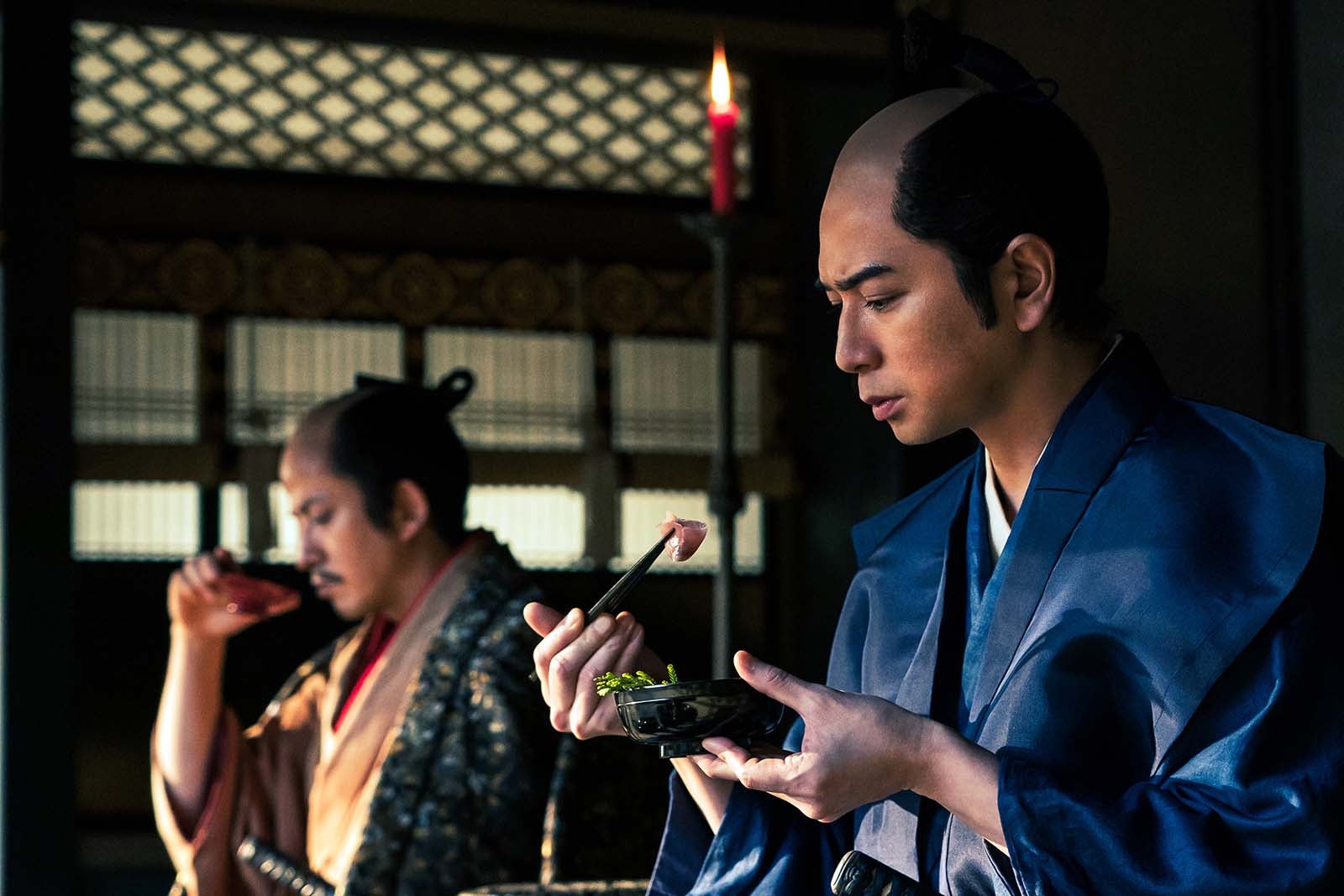 岡田准一、松本潤「どうする家康」第27話より（C）NHK