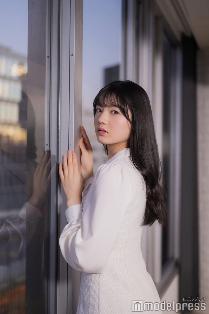 鹿毛茉弥さん(C)モデルプレス