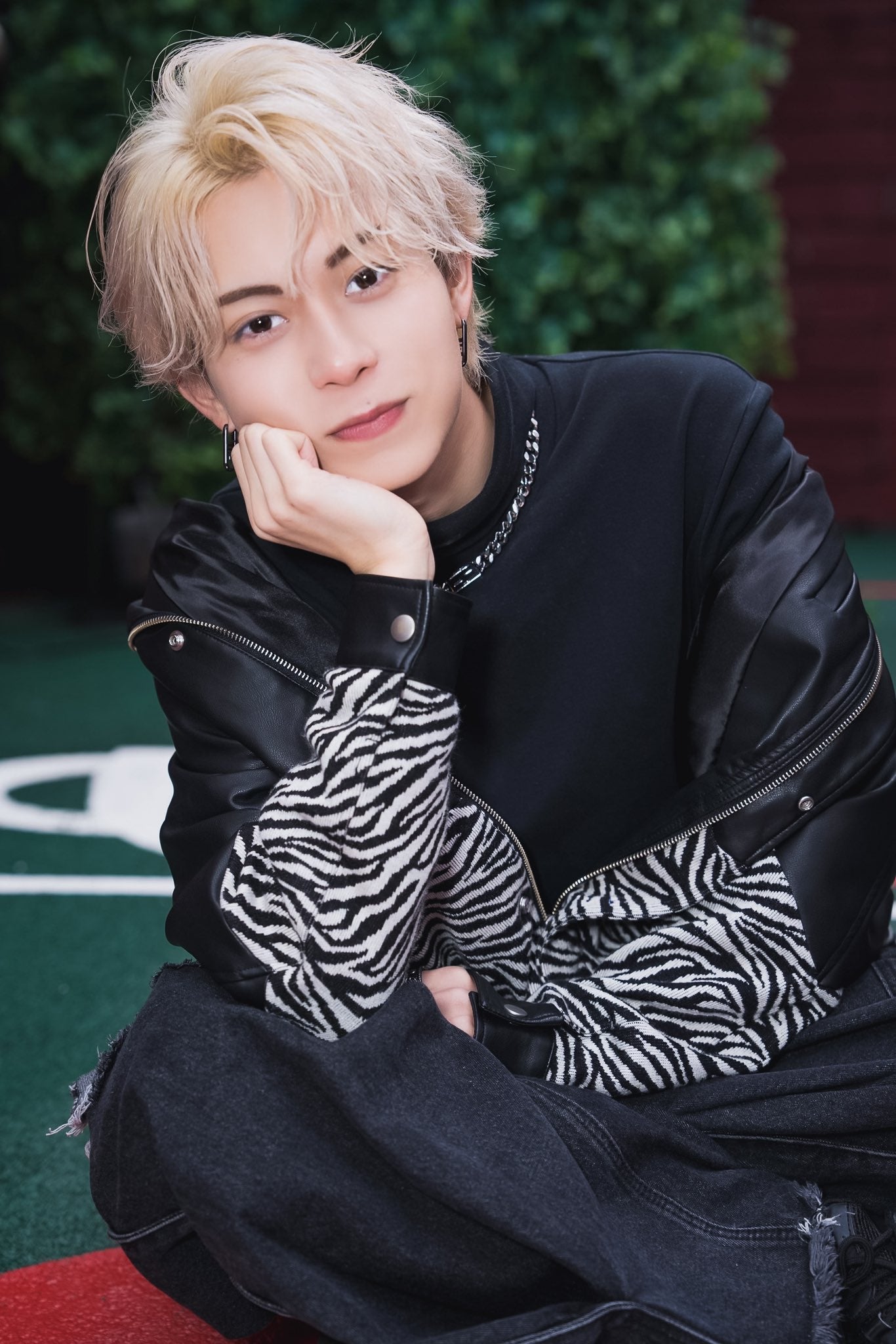 イケメンYouTuberみっき～、ハイトーンカラーにイメチェン「何色でも似合う」「かっこいい」と反響