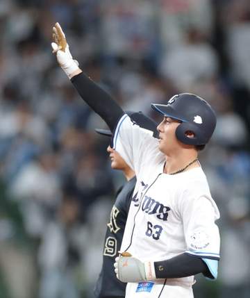 西武快勝で0.5差再接近 打線は11安打で4得点、6投手の継投で1失点