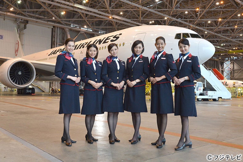 深田恭子率いる“美女CA軍団”お披露目　新キャスト3名発表