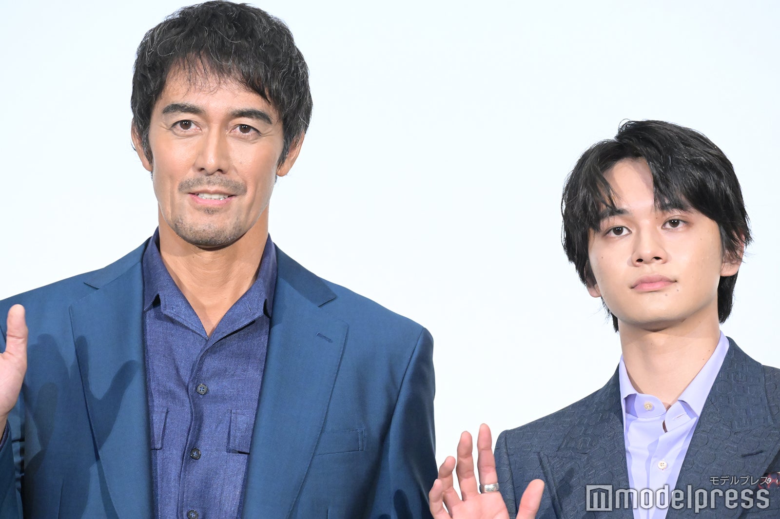 阿部寛、北村匠海 （C）モデルプレス