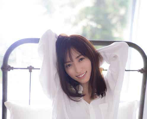 山口真帆「スピリッツ」初表紙 透明感溢れる美脚に釘付け