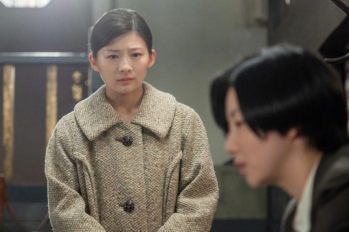 伊藤沙莉、土居志央梨「虎に翼」第60話(C)NHK