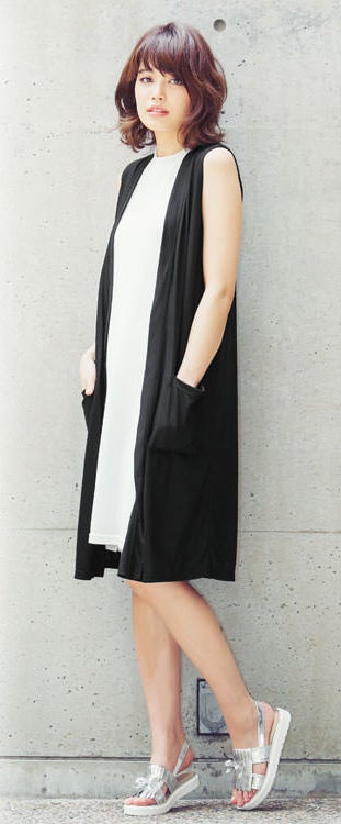 フリンジベルトフラットサンダルシューズ「神戸レタス」2,590円（税込）／画像提供：神戸レタス