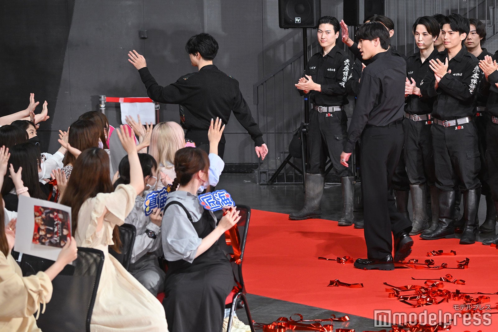 吉沢亮、間宮祥太朗（C）モデルプレス