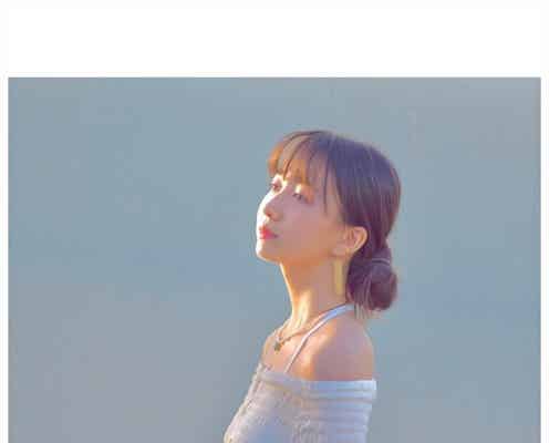 木村拓哉&工藤静香の長女・Cocomi、美デコルテ眩しい横顔ショットに「息を呑む美しさ」「女神」の声