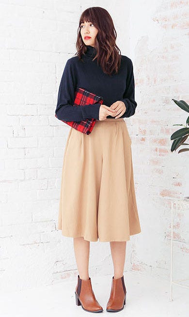 選べるタートル・U・Vネック「神戸レタス」1,590円(税込)/画像提供:神戸レタス