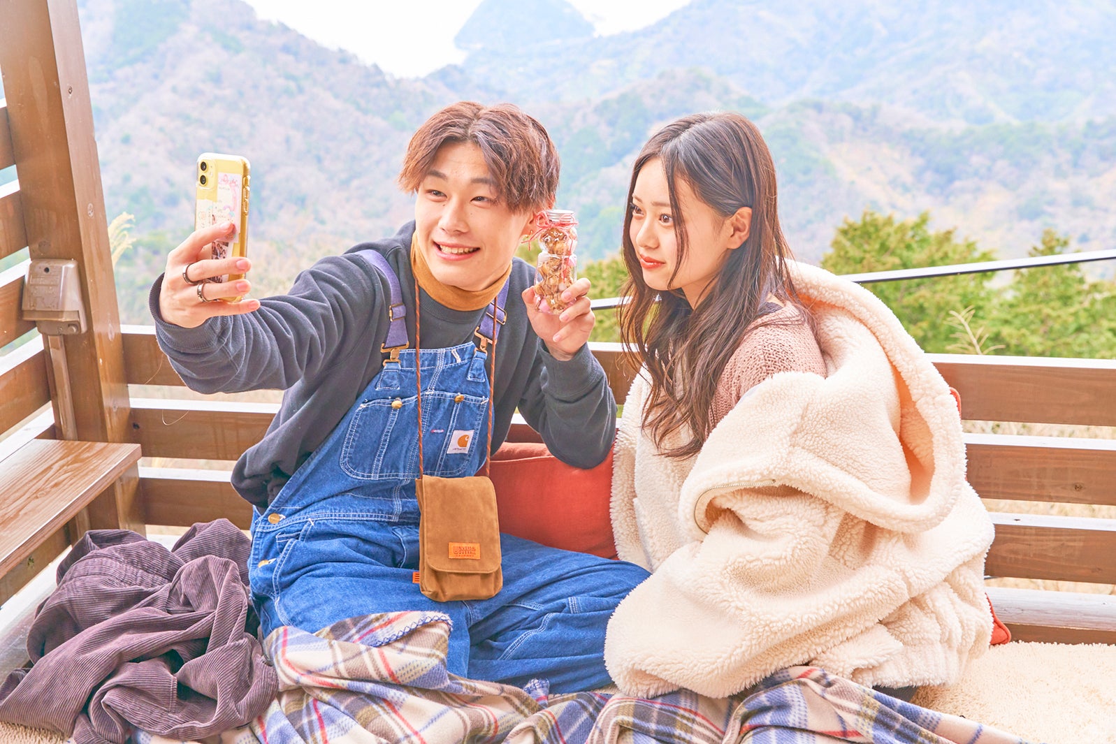 ともや（知哉）、あいり（原藍梨）「恋する◆週末ホームステイ 2020春」（C）ABEMA