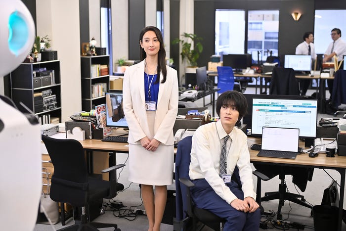 菜々緒、塩野瑛久「無能の鷹」最終話(C)テレビ朝日