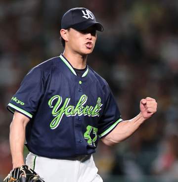 ヤクルト 対阪神3連勝で首位と1.5差に 五回に無安打で同点 六回に赤羽が決勝弾 先発・高橋が2勝目