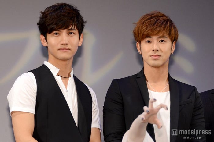 東方神起(左から)チャンミン、ユンホ