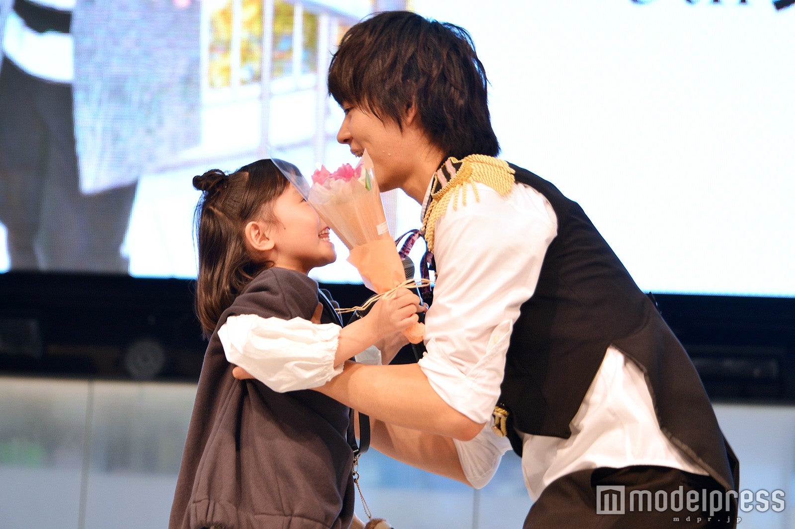 稲垣来泉ちゃん、佐野勇斗（C）モデルプレス