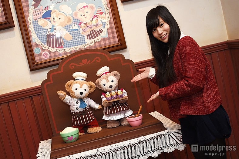 ケープコッド・クックオフの店内には可愛らしい装飾も／モデル：矢内美麻理