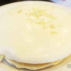 「Kimo’s Famous Macadamia Nut Sauce on His Onolicious Pancakes（マカデミアソースパンケーキ）」
