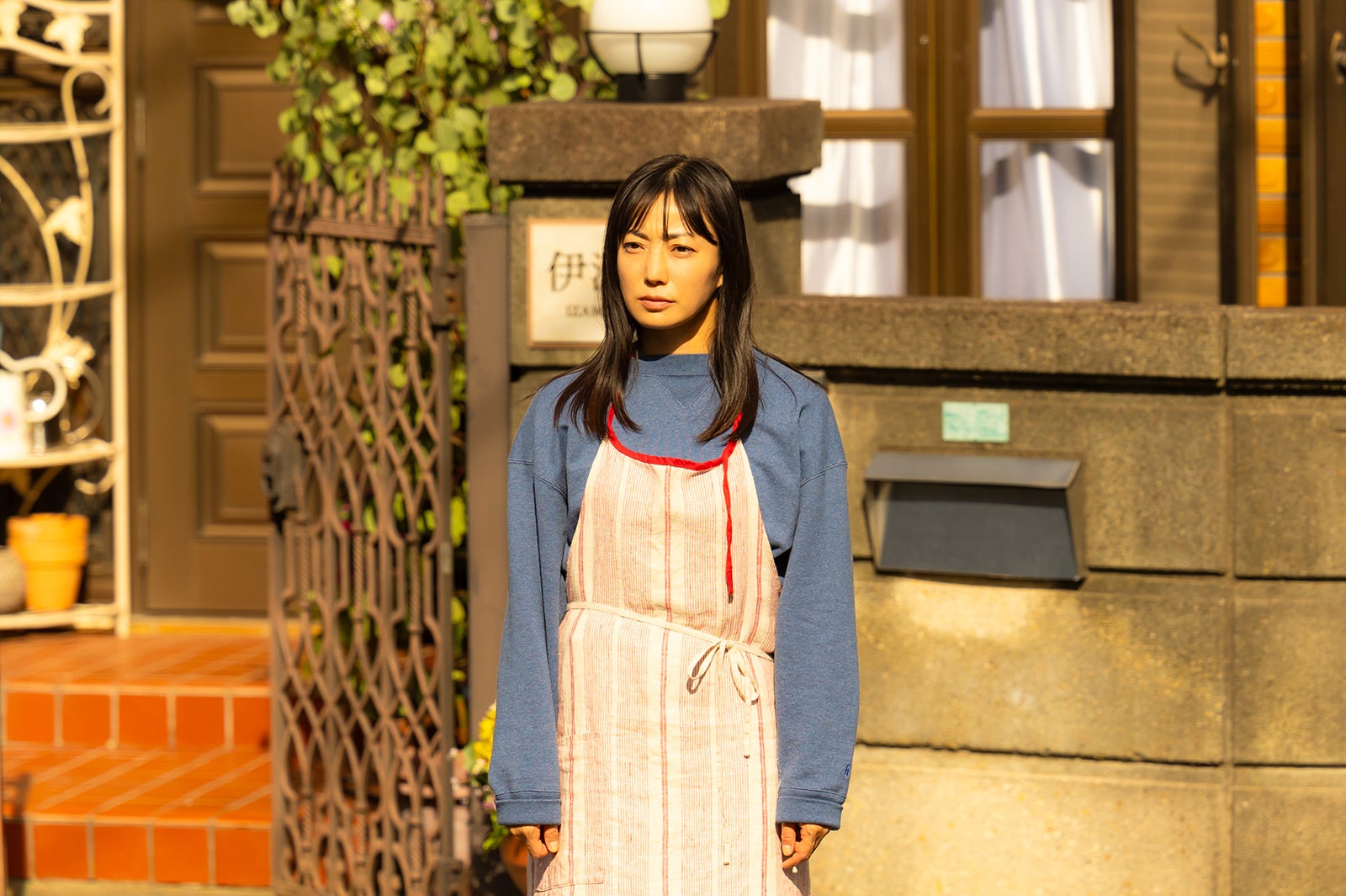 菅野美穂「ゆりあ先生の赤い糸」第2話より（C）テレビ朝日