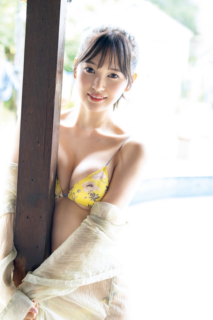 遥　露出 画像5/5) 兒玉遥、豊満バストのぞくオーバーオール姿にドキッ 過去最大露出の写真集が話題＜Stay 25＞ - モデルプレス
