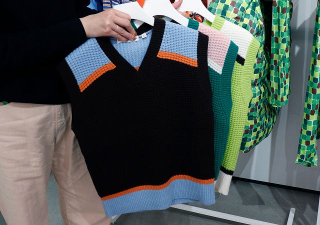 ユニクロ　MARNI　マル二　2022　ポップコーンニットポップコーンニットVネックベスト