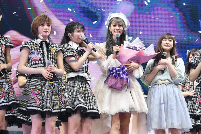 Akb48 Teamtp卒業の阿部マリアに同期メンバー涙 セットリスト モデルプレス