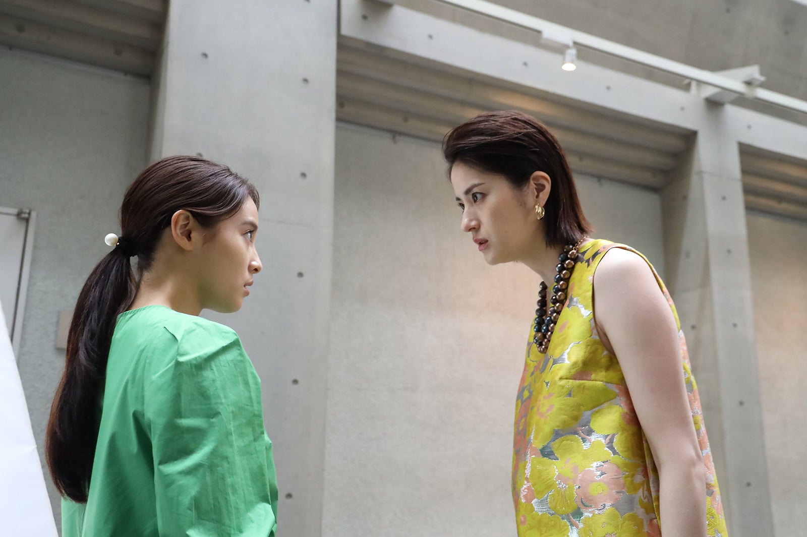 土屋太鳳、松本若菜／「やんごとなき一族」第7話より（C）フジテレビ