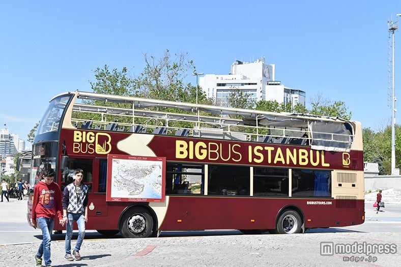 効率よく名所を周れる「BIG BUS」は、大人1人約1，500円 （C）モデルプレス