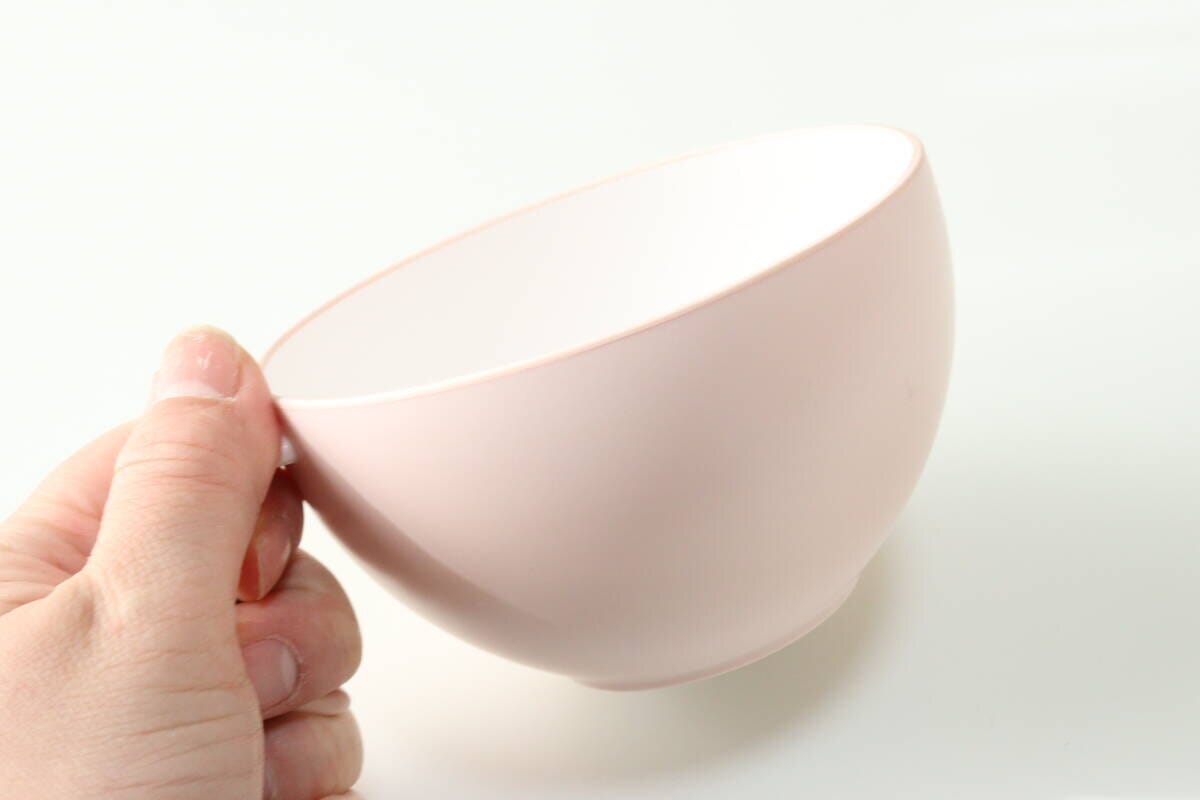 ダイソーのスープマグは丸いフォルムでやさしい雰囲気