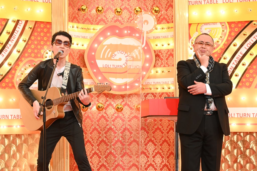 7月2日放送「歌ネタゴングSHOW 爆笑！ターンテーブル」より（C）TBS
