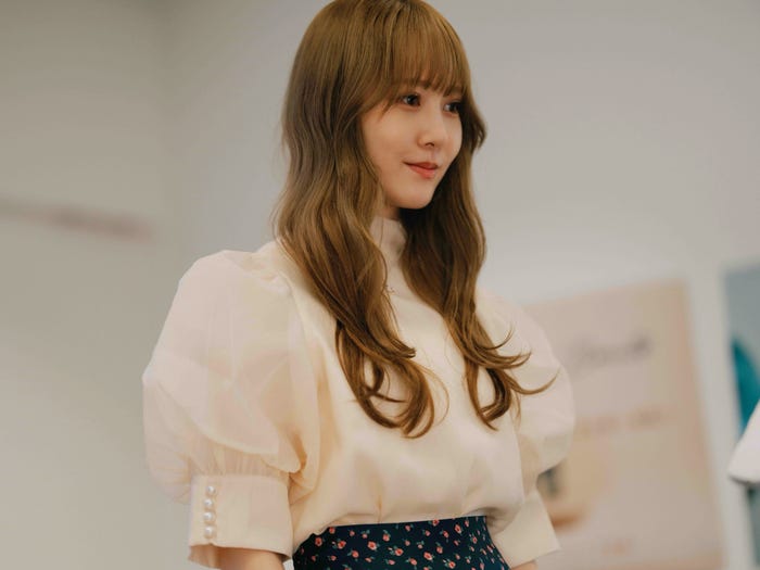 加藤史帆(C)「彩香ちゃんは弘子先輩に恋してる」製作委員会・MBS/第2話より