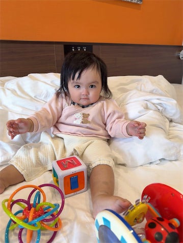 川崎希、次女グーちゃんの生後9カ月を報告 5歳長女とじゃれ合う姿にほっこり