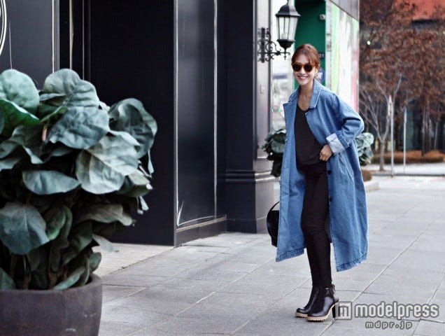 シンプルコーデの主役に/画像提供:「OGAGE JAPAN」11,800円(税込)