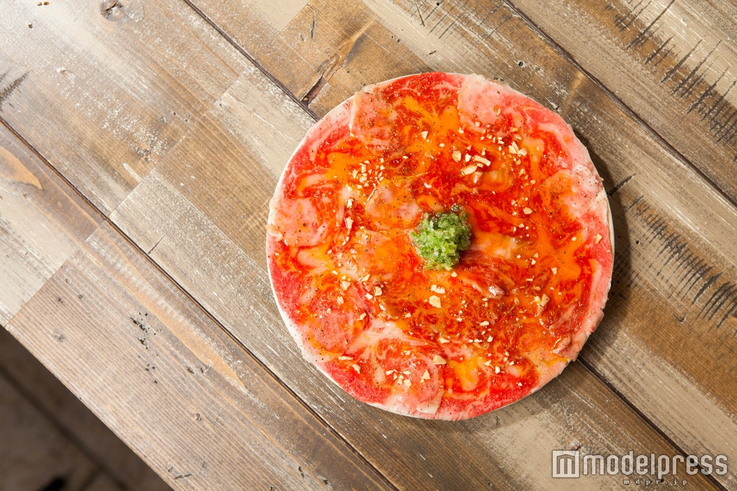 「日本一のサーロイン・ユッケ」1980円／画像提供：カルネヴァーレ