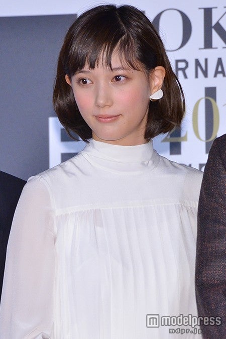 本田翼ヘア変遷 カラー アレンジが決め手のお洒落ショートスタイル モデルプレス