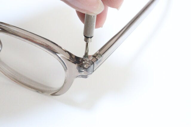 メガネ用ドライバーキーホルダー付　使用例