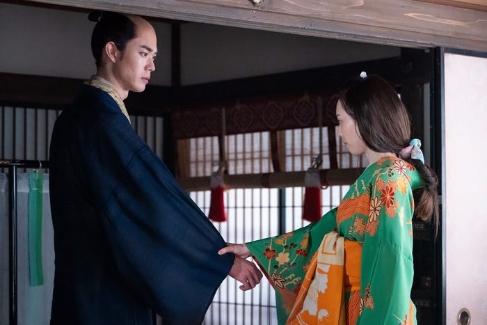 宮沢氷魚、福原遥(C)NHK