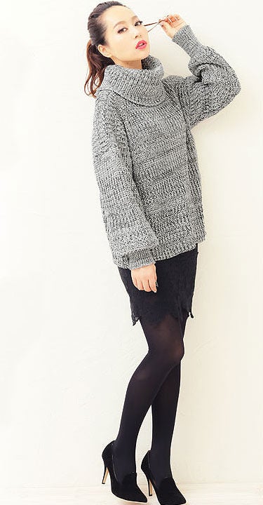 ボリュームタートルネックゆるニットプルオーバートップス「神戸レタス」2780円（税込）／画像提供：神戸レタス